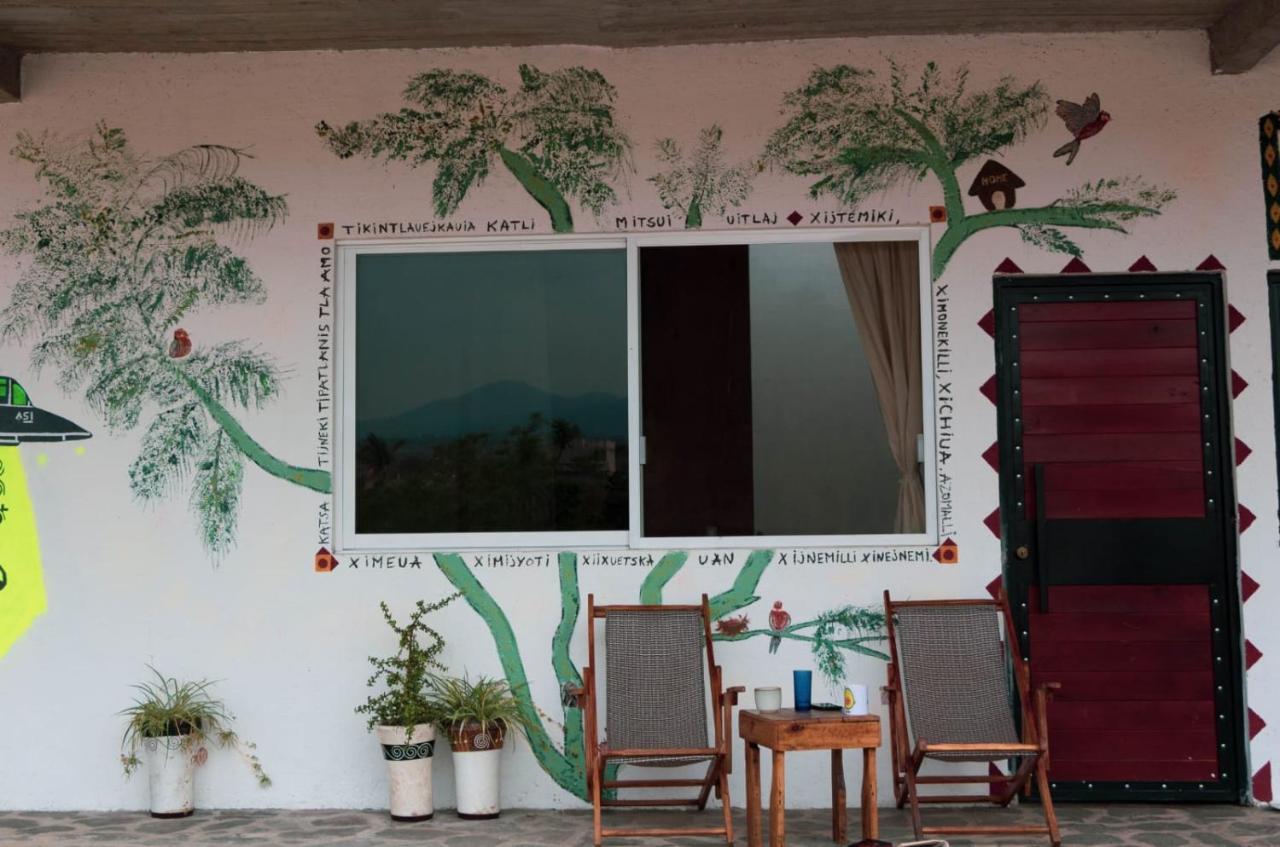 Casa De Huespedes Colmena Hotel Tlayacapan Exterior photo