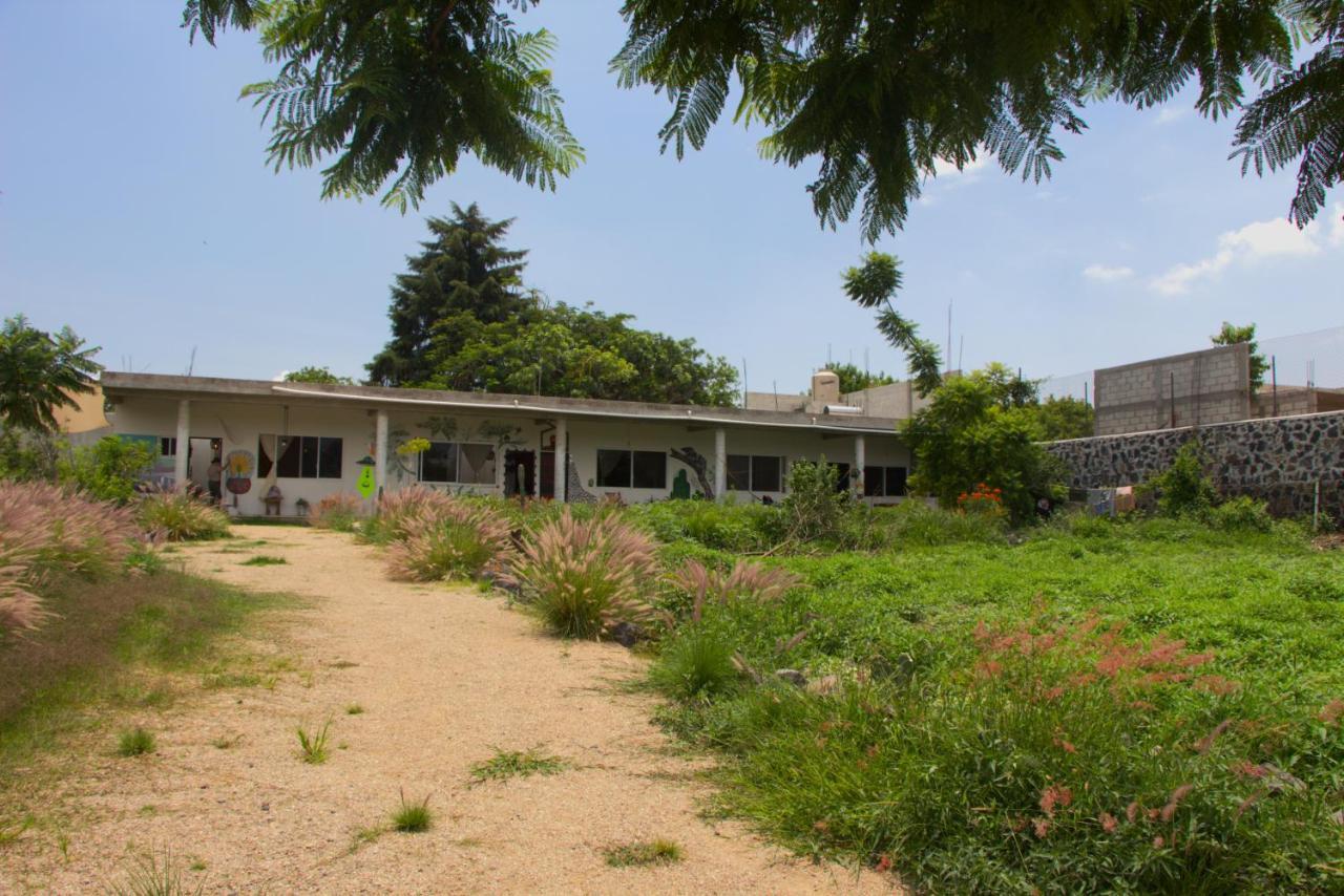 Casa De Huespedes Colmena Hotel Tlayacapan Exterior photo